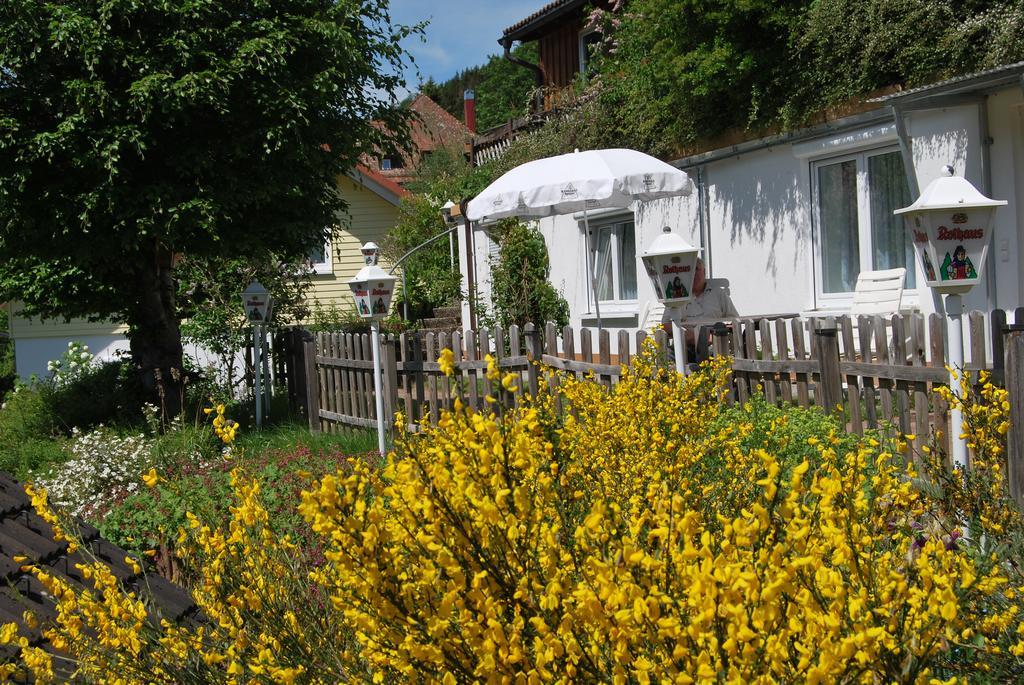 פלדברג Pension Restaurant Waldblick מראה חיצוני תמונה