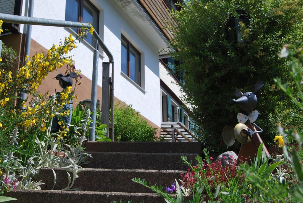 פלדברג Pension Restaurant Waldblick מראה חיצוני תמונה