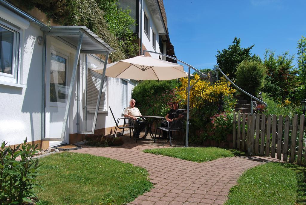 פלדברג Pension Restaurant Waldblick מראה חיצוני תמונה